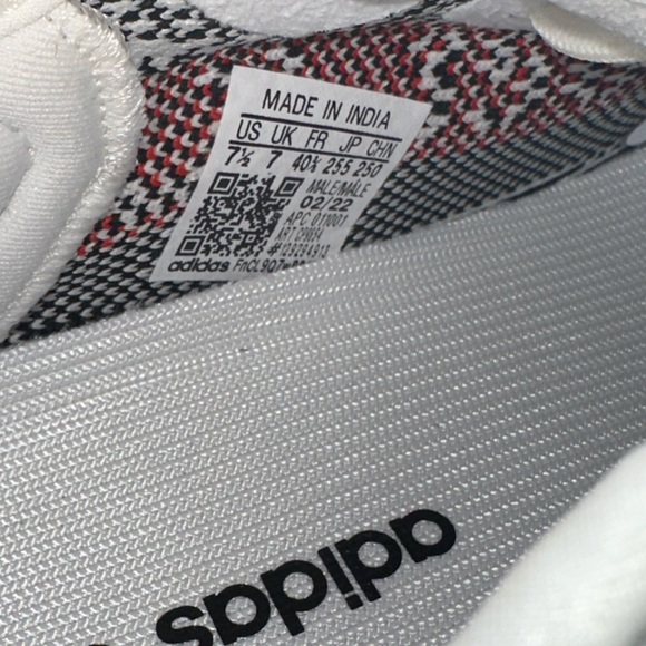 Adidas Yeezy boost 350 V2 zebra - Picture 2 of 3